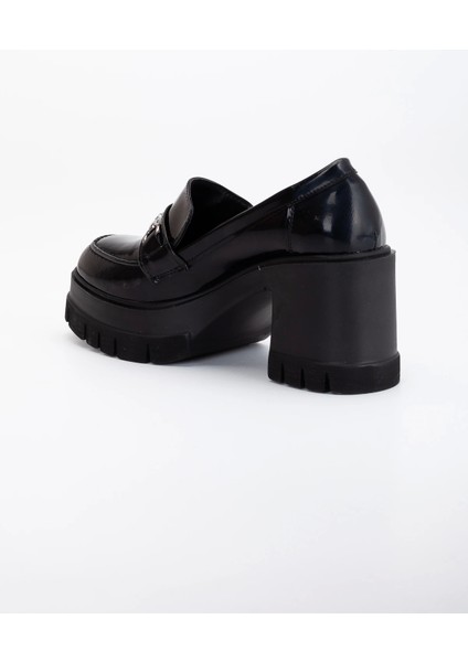 Kadın Siyah Rugan Tokalı Loafer Casual Ayakkabı