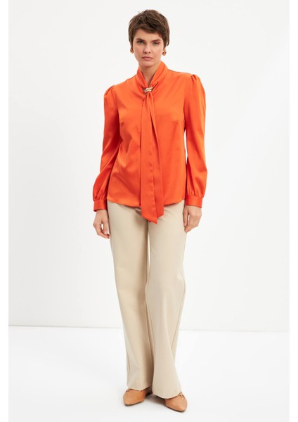 Turuncu Fularlı Saten Gömlek fiyatları
