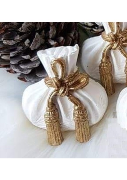 Püsküllü Yarım Para Kesesi Silikon Kalıp K-749