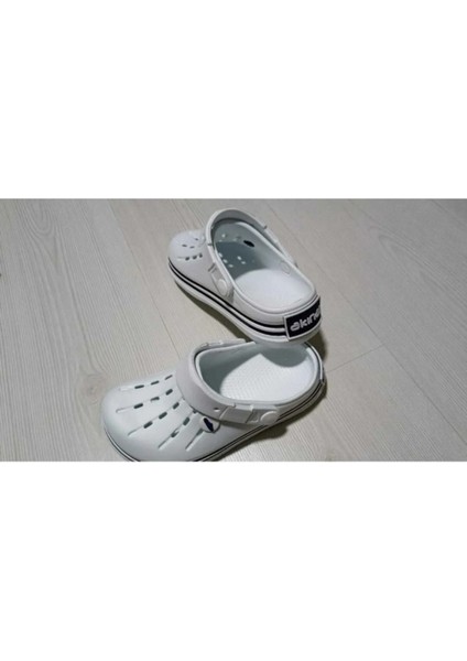 Yeni Sezon Cross Model Rahat Taban Çocuk Beyaz Renkli Terlik