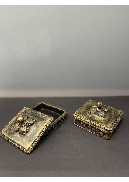 Şık Altın Renkli Polyester İkili Takı Seti, 10x11 cm, Eskitme Detaylı