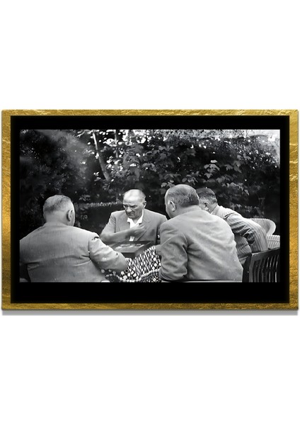 Yapay Zeka İle Yenilenmiş Atatürk Fotoğrafları Siyah Beyaz Cam Tablo, 3d Dekoratif Baskı 333