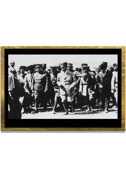 Yapay Zeka İle Yenilenmiş Atatürk Fotoğrafları Siyah Beyaz Cam Tablo, 3d Dekoratif Baskı 569