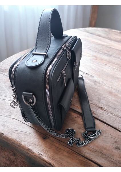Siyah -Viyana Deri 5 Gözlü Genis Iç Hacimli Askılı Çanta , Çapraz Çanta modelleri