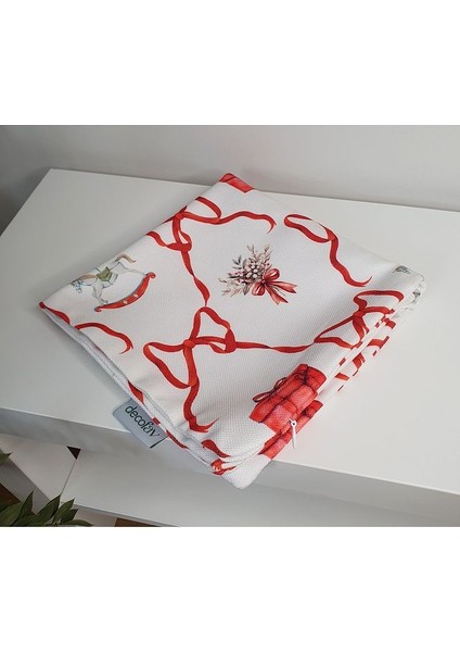 Yılbaşı Temalı Kırmızı Fiyonk Ve Obje Desenli Kırlent Kılıfı fırsatları
