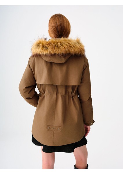 Regular Fit Kadın Mont modelleri