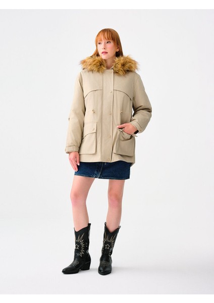 Regular Fit Kadın Mont fiyatları