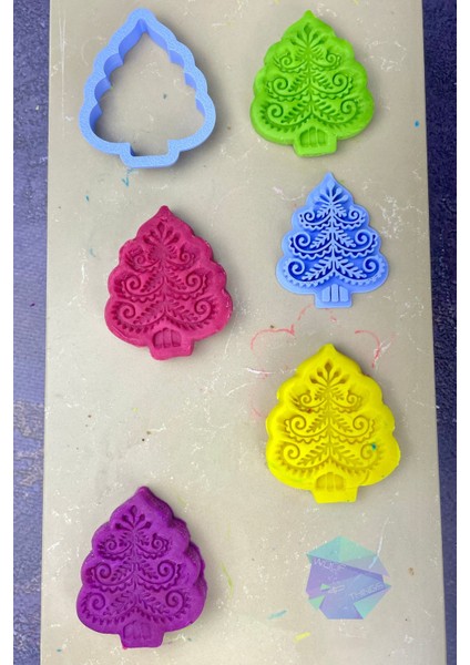 Yılbaşı Ağacı Temalı 2'li Kurabiye Kalıbı, 5-6 cm, Plastik, TR Menşei fiyatları