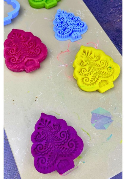 Yılbaşı Ağacı Temalı 2'li Kurabiye Kalıbı, 5-6 cm, Plastik, TR Menşei fırsatları