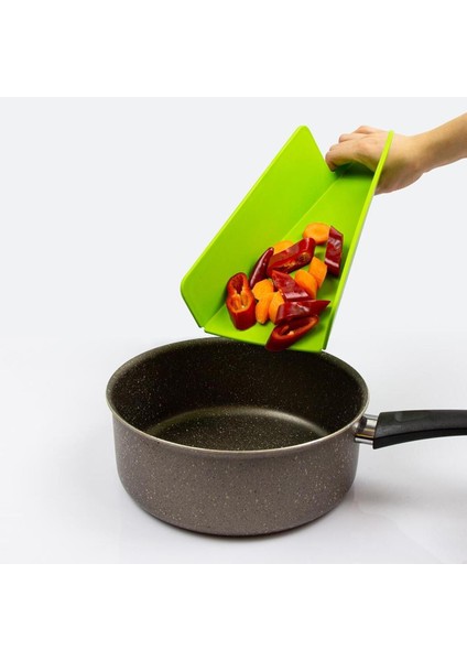 Mavi Katlanabilir Plastik Kesme Panosu 20x20 cm, pratik ve kullanışlı tasarım indirimleri