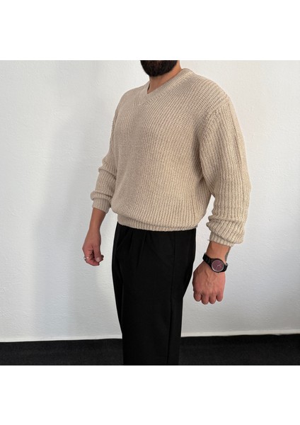 Erkek Oversize Bol Kesim V Yaka Triko Kazak