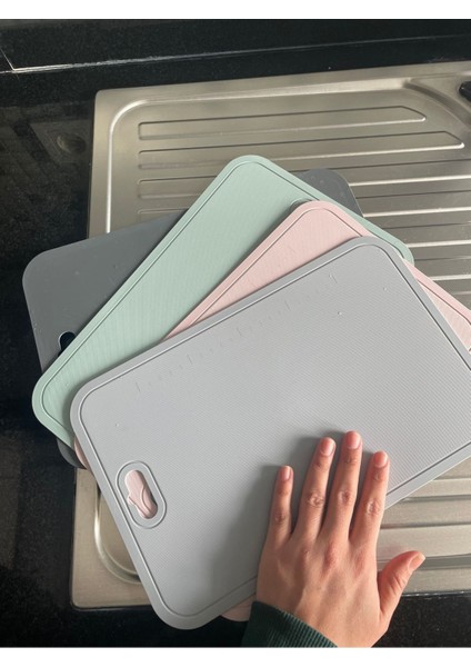 Esnek Kesme Tahtası 25x30 cm, dayanıklı ve kullanışlı mutfak gereci