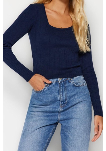 Kadın Moda Şık Kare Yaka Standart Kol Crop Triko Kazak