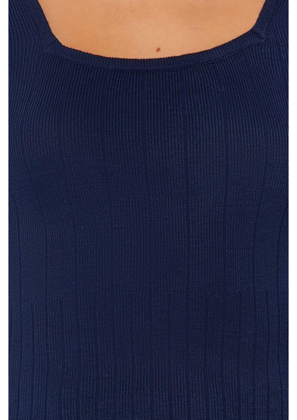 Kadın Moda Şık Kare Yaka Standart Kol Crop Triko Kazak
