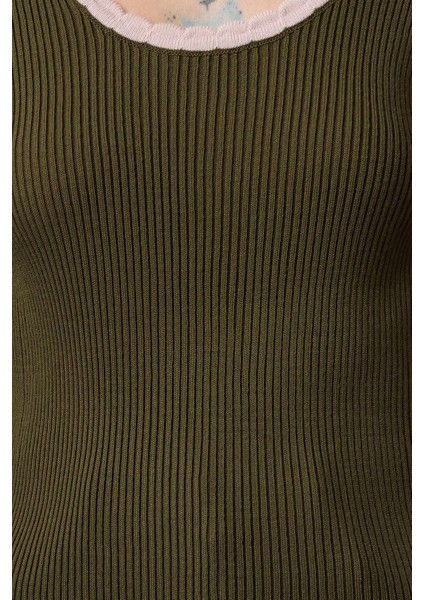 Kadın Moda Şık Havuz Yaka Standart Kol Regular Fitilli Renk Bloklu Triko Kazak fırsatları