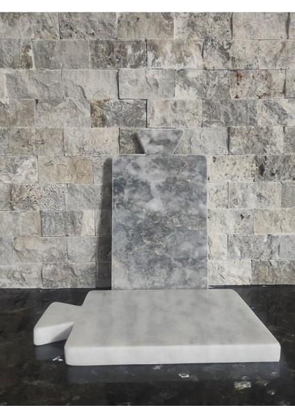 İki Parça Mermer Kesme ve Sunum Tahtası, Beyaz ve Gümüş Gri Renklerde