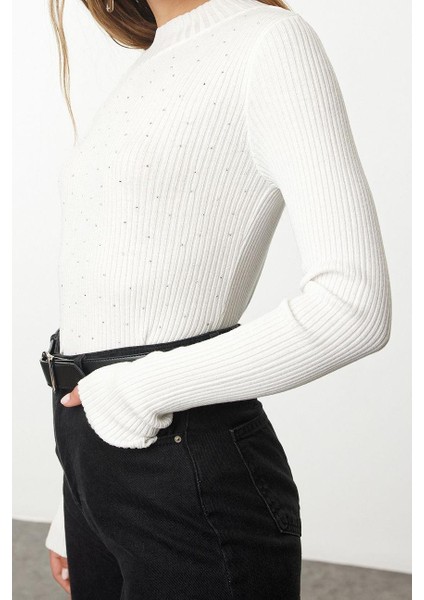 Kadın Moda Şık Dik Yaka Standart Kol Regular Balıkçı Yaka Taş Detaylı Triko Kazak fiyatları