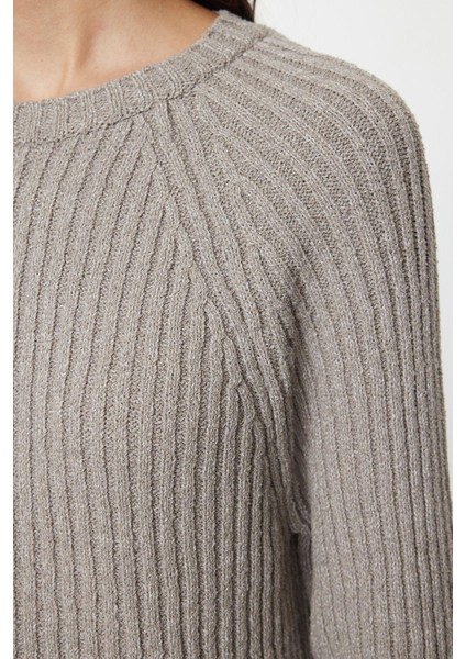 Kadın Moda Şık Bisiklet Yaka Standart Kol Regular Geniş Kalıp Peplum Detaylı Triko Kazak modelleri