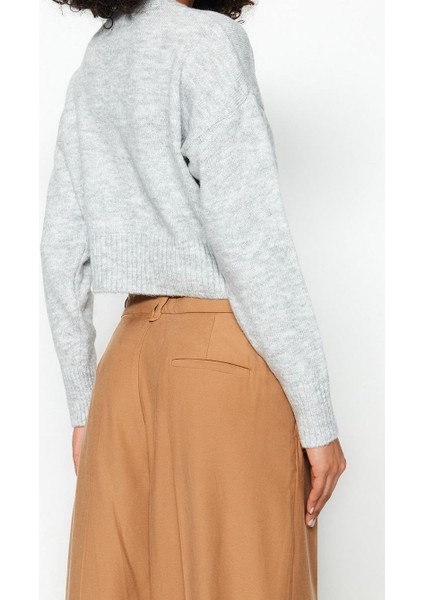 Stil Modern Kadın Crop Düşük Kol Bisiklet Yaka Yumuşak Dokulu Düğmeli Triko Hırka indirimleri