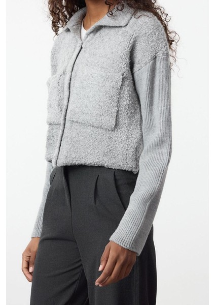 Kadın Moda Şık Polo Yaka Standart Kol Regular Oversize Geniş Kalıp Buklet Mont Görünümlü Triko Hırka