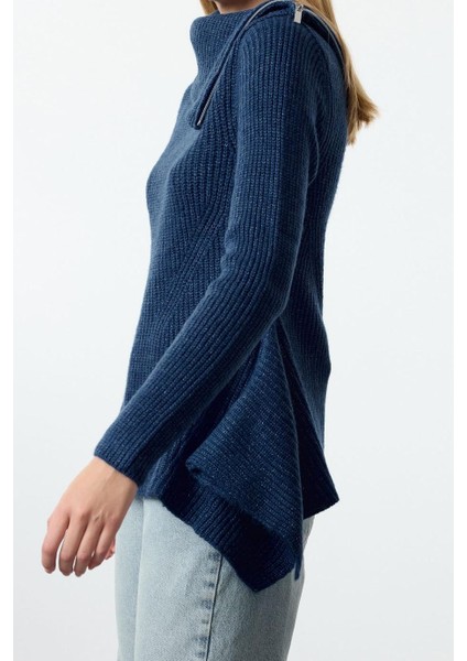 Kadın Standart Kol Asimetrik Yaka Fermuarlı Triko Kazak fiyatları