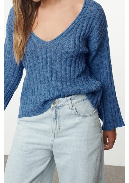 Stil Modern Kadın Crop Standart Kol V Yaka Yünlü Geniş Kalıp Basic Triko Kazak