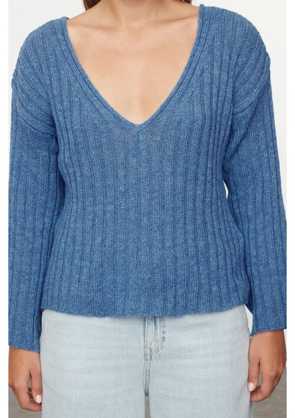 Stil Modern Kadın Crop Standart Kol V Yaka Yünlü Geniş Kalıp Basic Triko Kazak