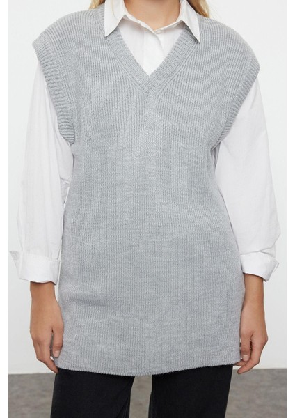 Stil Modern Kadın Regular Standart Kol V Yaka Triko Süveter modelleri