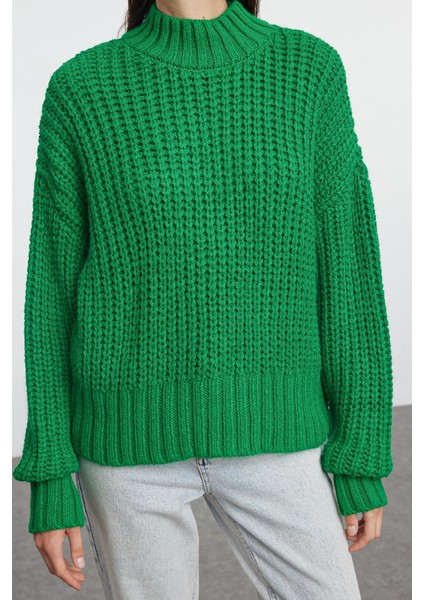 Stil Modern Kadın Crop Standart Kol Dik Yaka Yumuşak Dokulu Basic Kalın Örgü Detaylı Triko Kazak modelleri