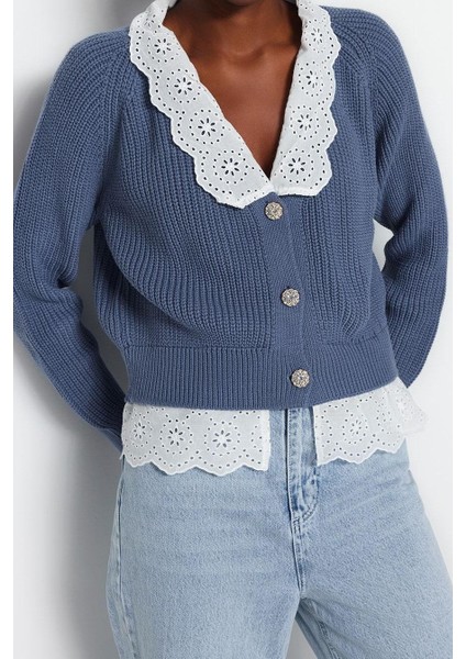 Kadın Moda Şık V Yaka Reglan Kol Regular Crop Dokuma Garni Detaylı Triko Hırka fırsatları