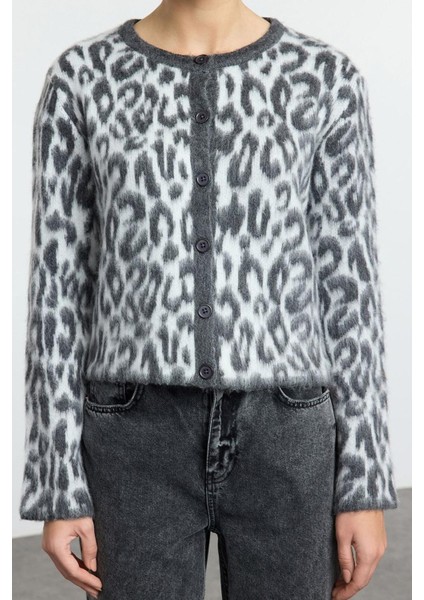Kadın Moda Şık Bisiklet Yaka Standart Kol Regular Leopar Desenli Triko Hırka