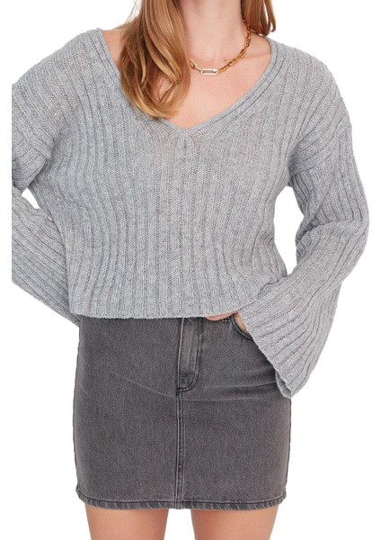 Kadın Moda Şık V Yaka Standart Kol Crop Yünlü Geniş Kalıp Basic Triko Kazak fırsatları