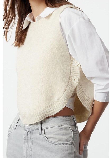 Kadın Moda Şık Bisiklet Yaka Standart Kol Crop Yumuşak Dokulu Düğmeli Triko Süveter