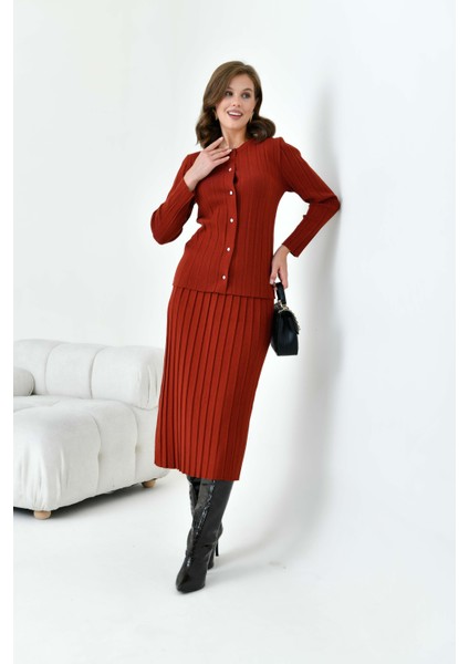 Kadın Pileli Ikili Takım Kiremit