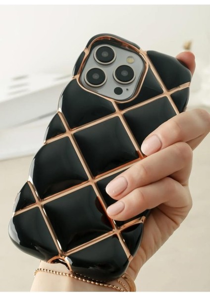 Iphone 14 Pro Max Uyumlu Kabarta 3D Baklava Desenli Yaldız Çizgi Detaylı Diana Kılıf