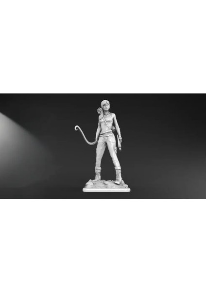 Lara Croft Figürü - 10 cm