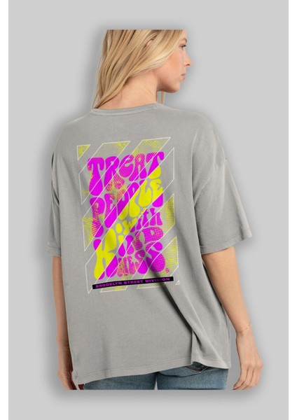 Treat People Arka Baskılı Gri Oversize T-Shirt Unisex Erkek Kadın Bisiklet Yaka modelleri