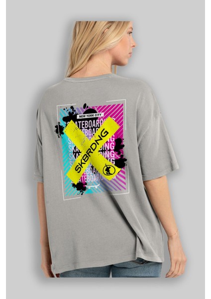 Skatebording Arka Baskılı Gri Oversize T-Shirt Unisex Erkek Kadın Bisiklet Yaka modelleri