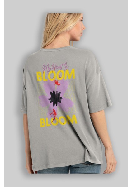 Bloom Yazılı Arka Baskılı Gri Oversize T-Shirt Unisex Erkek Kadın Bisiklet Yaka modelleri