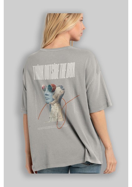 Think Outside The Box Arka Baskılı Gri Oversize T-Shirt Unisex Erkek Kadın Bisiklet Yaka modelleri