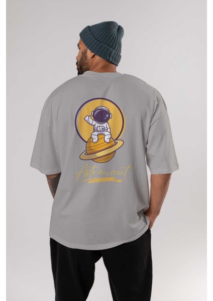 Astronout Yazılı Arka Baskılı Gri Oversize T-Shirt Unisex Erkek Kadın Bisiklet Yaka fırsatları