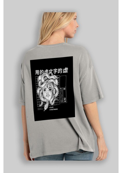 Hipster Japanese Style Arka Baskılı Gri Oversize T-Shirt Unisex Erkek Kadın Bisiklet Yaka modelleri