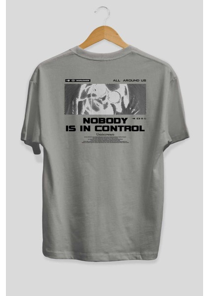 Nobody Is In Control Arka Baskılı Gri Oversize T-Shirt Unisex Erkek Kadın Bisiklet Yaka fiyatları