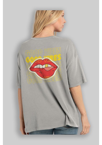 Good Vibes Yazılı 2 Arka Baskılı Gri Oversize T-Shirt Unisex Erkek Kadın Bisiklet Yaka modelleri