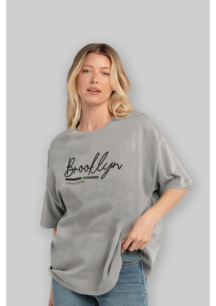 Brooklyn Denim Ön Baskılı Gri Oversize T-Shirt Unisex Erkek Kadın Bisiklet Yaka fırsatları
