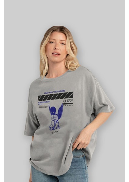 Pray For The Future Ön Baskılı Gri Oversize T-Shirt Unisex Erkek Kadın Bisiklet Yaka