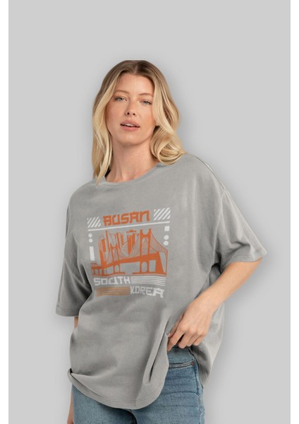 Busan Ön Baskılı Gri Oversize T-Shirt Unisex Erkek Kadın Bisiklet Yaka fırsatları