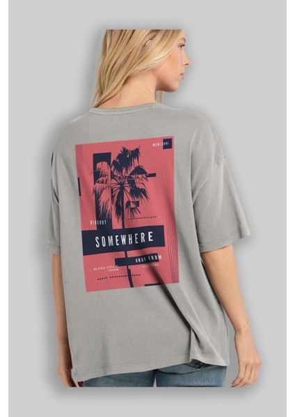 Hideout Somewhere Arka Baskılı Gri Oversize T-Shirt Unisex Erkek Kadın Bisiklet Yaka modelleri