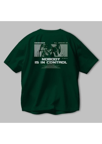 Nobody Is In Control Arka Baskılı Zümrüt Yeşili Oversize T-Shirt Unisex Erkek Kadın Bisiklet Yaka modelleri