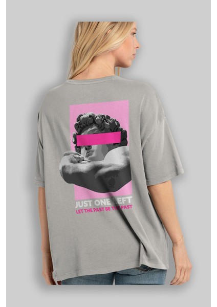 Just One Left Arka Baskılı Gri Oversize T-Shirt Unisex Erkek Kadın Bisiklet Yaka modelleri